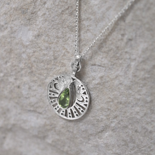 Talisman péridot en argent 925
