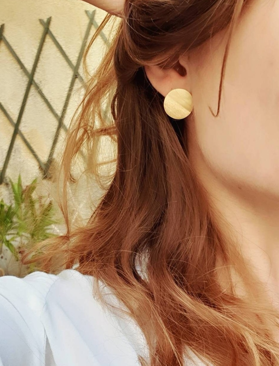 Boucles d'oreilles gravées et brossées – Image 5