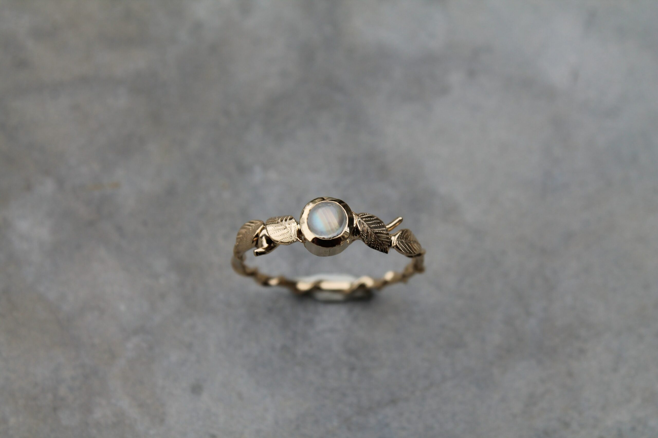 Bague feuilles et pierre de lune – Image 3
