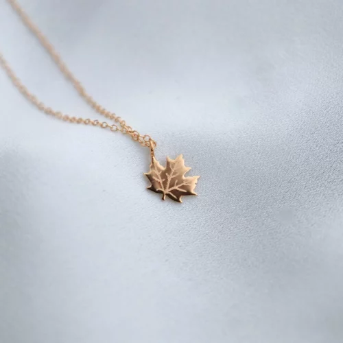 Pendentif feuille d'érable