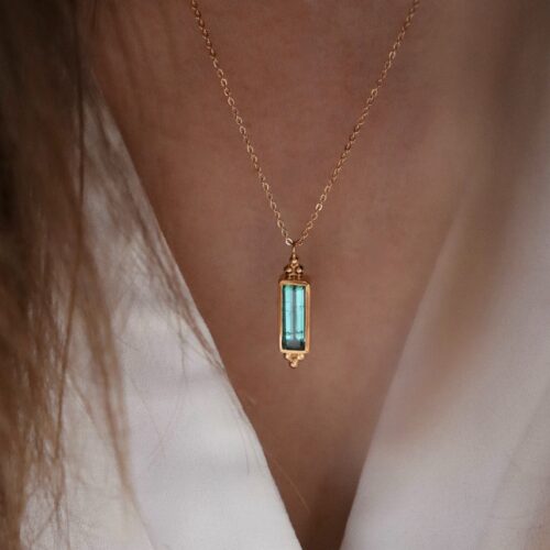 Pendentif billes et tourmaline